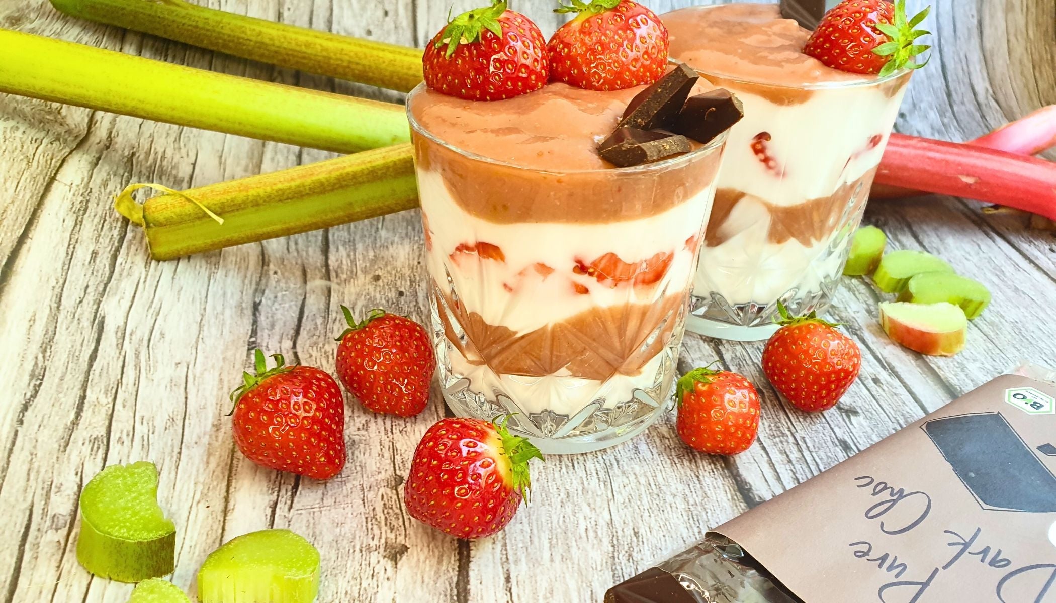 Schichtdessert - mit Erdbeer-Rhabarber-Marmelade